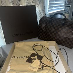 Louis Vuitton Speedy 