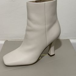 Marc Fisher Cello Boots Size 6