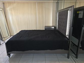 Bedroom Set Gray and Golden Mirror