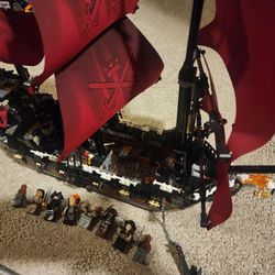 LEGO Pirates of the Caribbean: Queen Anne's Revenge (4195)