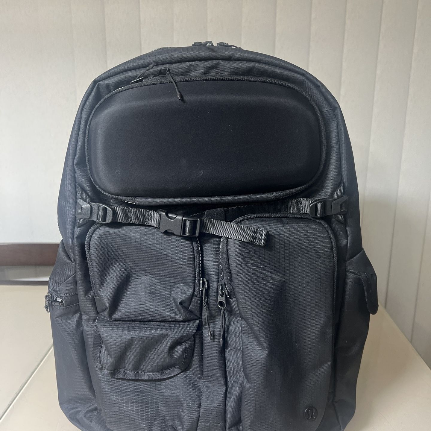 cruiser large backpack 28l lululemon – The Shop at Equinox Reflective Details Anyone bought the Cruiser Large