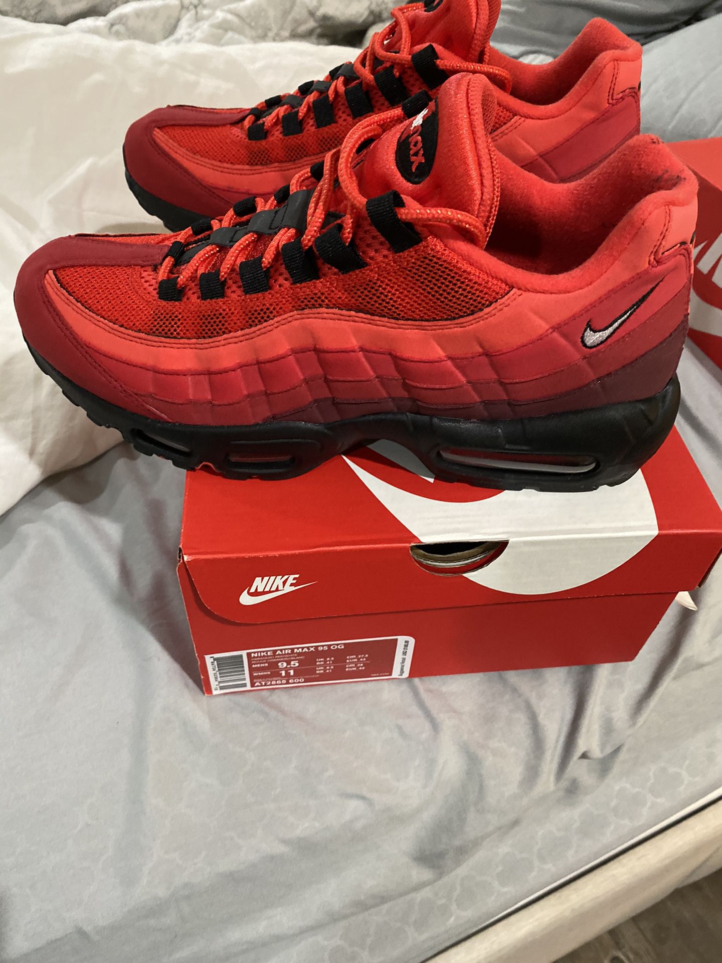 100% Authentic Nike Air Max 95 Habanero - Size 9.5 - Mint Condition
