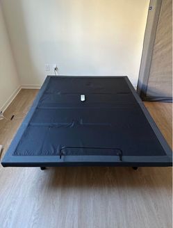 DreamCloud Queen Adjustable Base – Like New