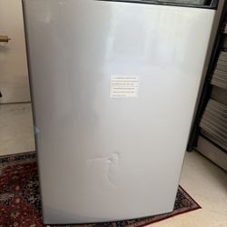 Frigdaire 4.5 Cu Ft Mini Refrigerator 
