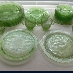1930s Hocking URANIUM Green Glass CAMEO Ballerina