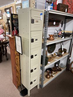 5 Spot Locker Storage