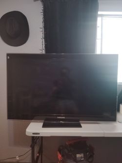 Samsung 40 inch tv with stand