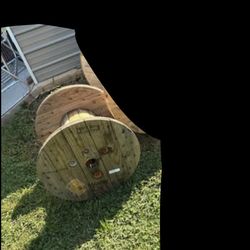 Wooden Spool / Read Below ⬇️ 