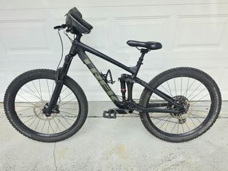 Trek Remedy 8 Mountain Bike