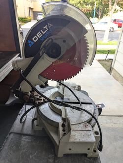 DELTA 10" COMPOUND POWER MITER SAW 