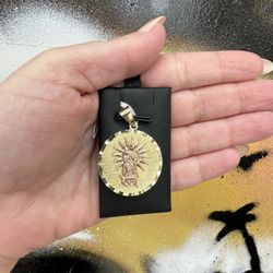 14k GUADALUPE CHARM 