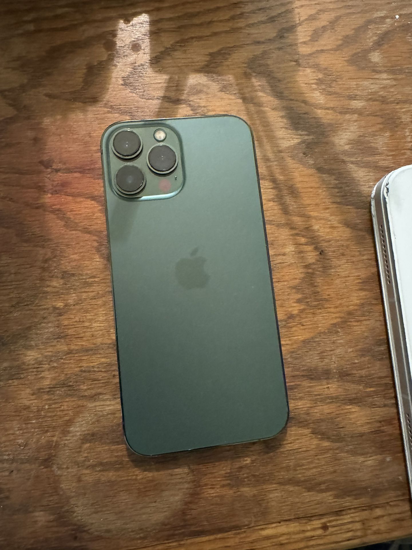 iPhone 13 Pro Max (alpine green)