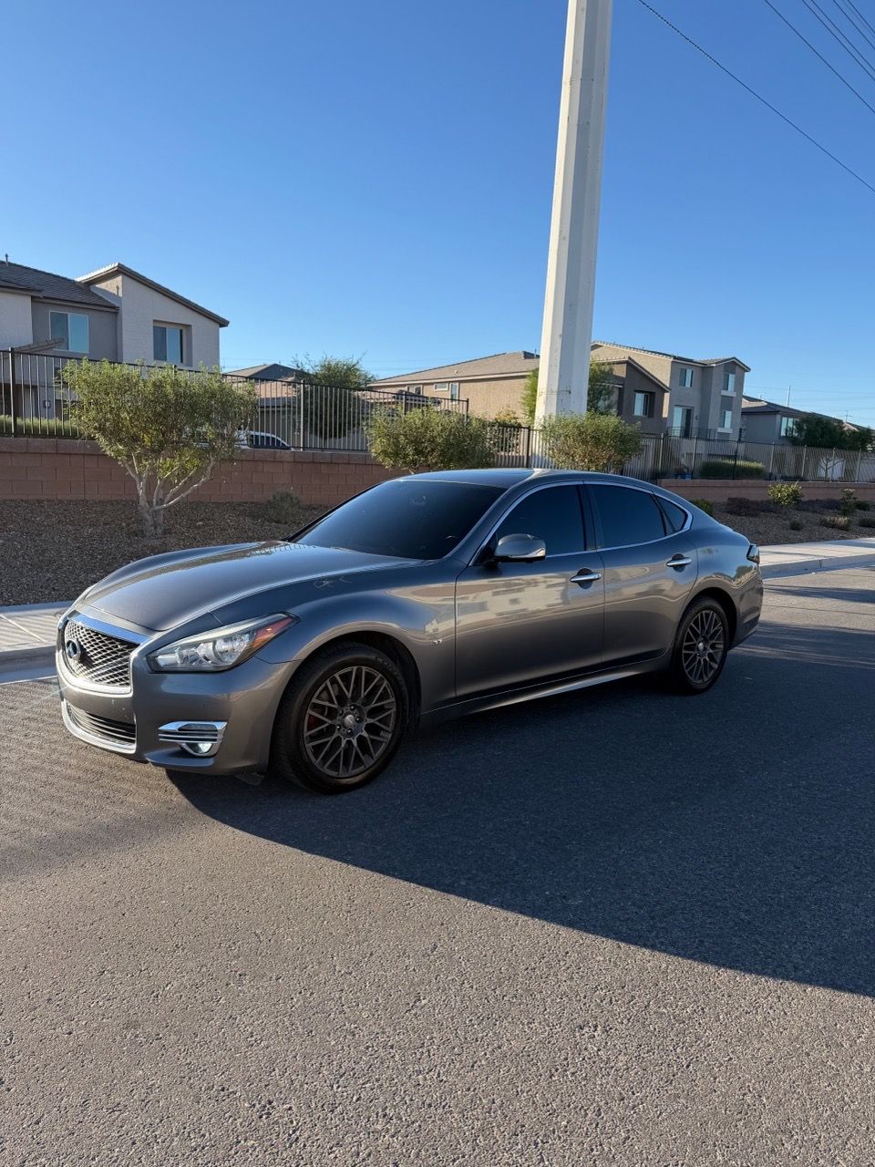 2015 Infiniti Q70 for Sale in North Las Vegas, NV - OfferUp