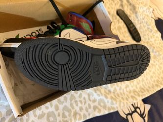 Holiday Jordans  women 7.5