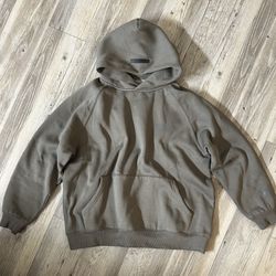 Essential hoodie