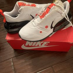 Nike Air Max Tennis shoes size 8 new 