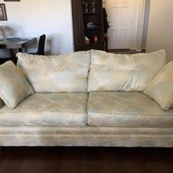 Beautiful  Queen-size Sofa/sleeper