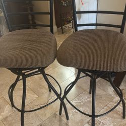 Swivel Bar Stool