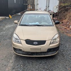 2006 Kia Rio LX sedan two-wheel drive