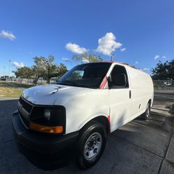 2017 Chevrolet Express 2500