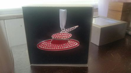 Red Hat pendant with Swarovski crystals