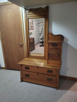Antique Gentleman's.Chest