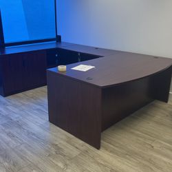Executive U Shaped Desk