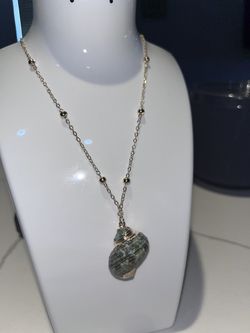 Seashell necklace with gold chain