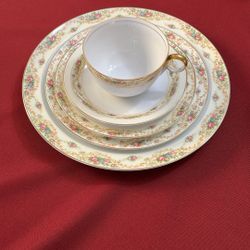 22k Gold 62 Piece China Set