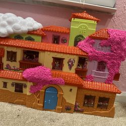 Encanto Doll House With Dolls