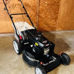 Craftsman Self-Propelled 22" Lawn Mower w/ HONDA engine