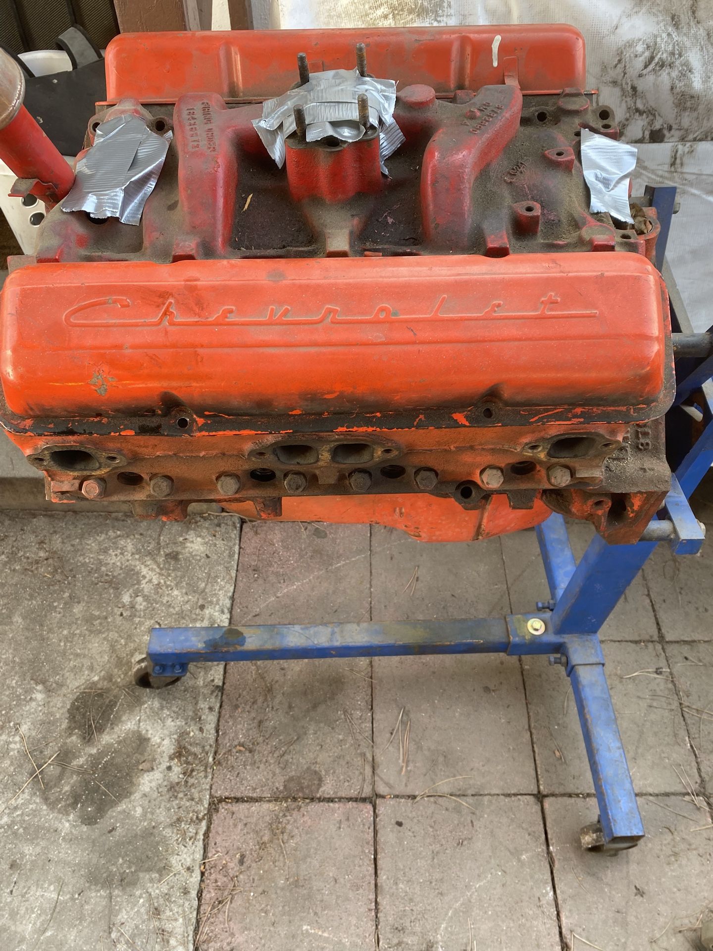 327 Chevy Motor 