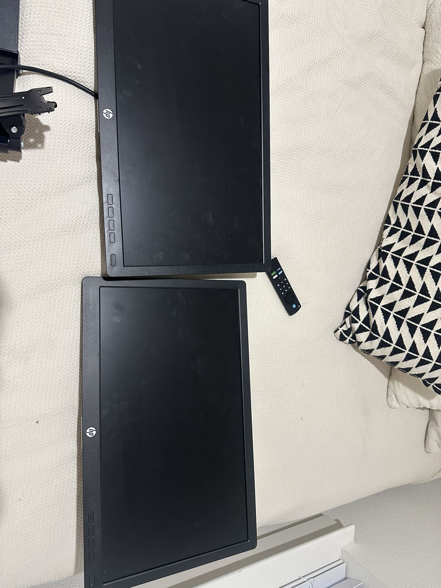 HP 24" Computer Monitors (2x) and Monitor Arms