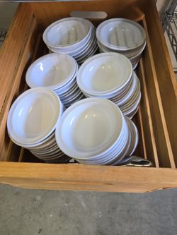 Melamine dishes