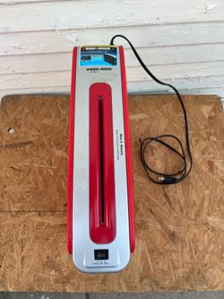 Black & Decker Compact Paper shredder