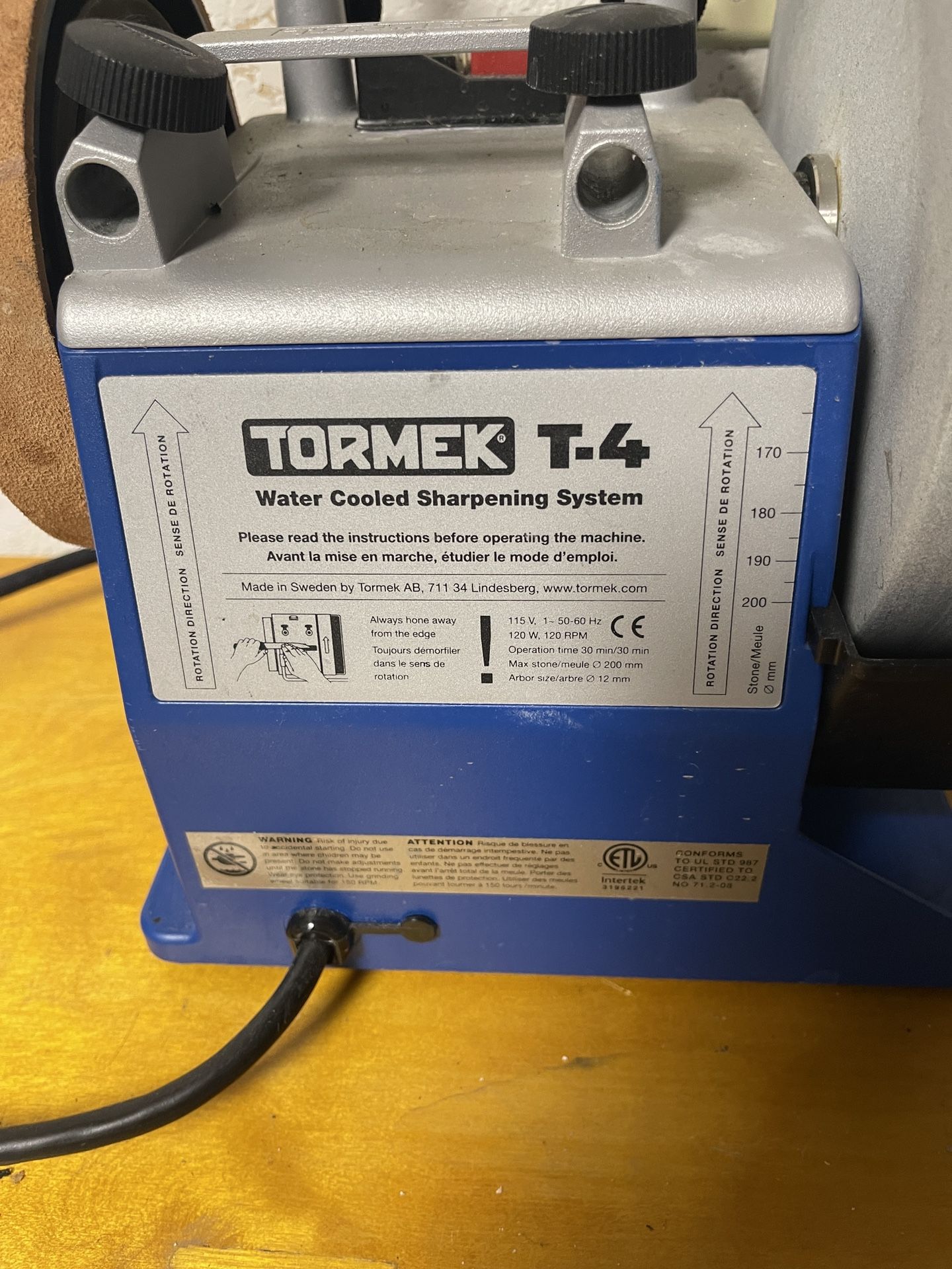 Tormek T4 Water Cooled Sharpening System With Attachments