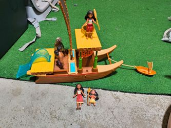 Mattel Disney Moana 2 Toy Playset with Floating Adventure Canoe