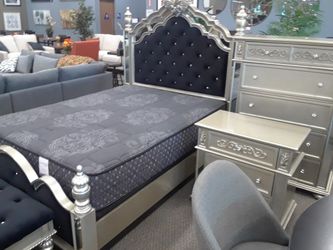 6 piece Eastern king bedroom set comes with a Eastern King bed frame dresser mirror nightstand chest of drawer and trunk