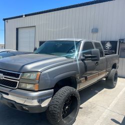 Lifted Chevy Silverado 