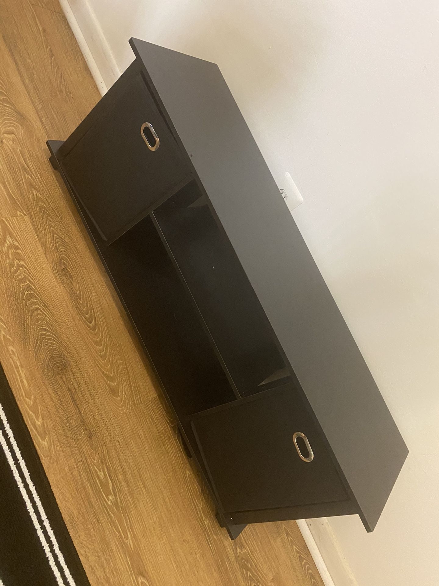 TV STAND W/ CUBES