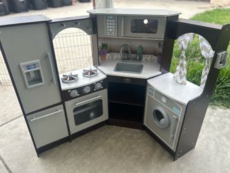 Kids Play Kitchen