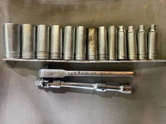 Snap on half inch drive socket set deep well