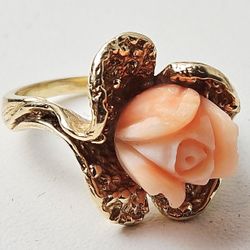 VTG 14K Yellow Gold Carved Coral Rose Flower Motif Band Ring Sz 6.5   8.8g