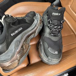 Balenciaga 
