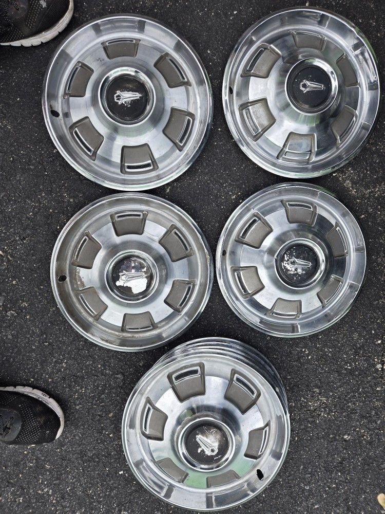 1966-67 Plymouth Belvedere-Gtx Hub Caps