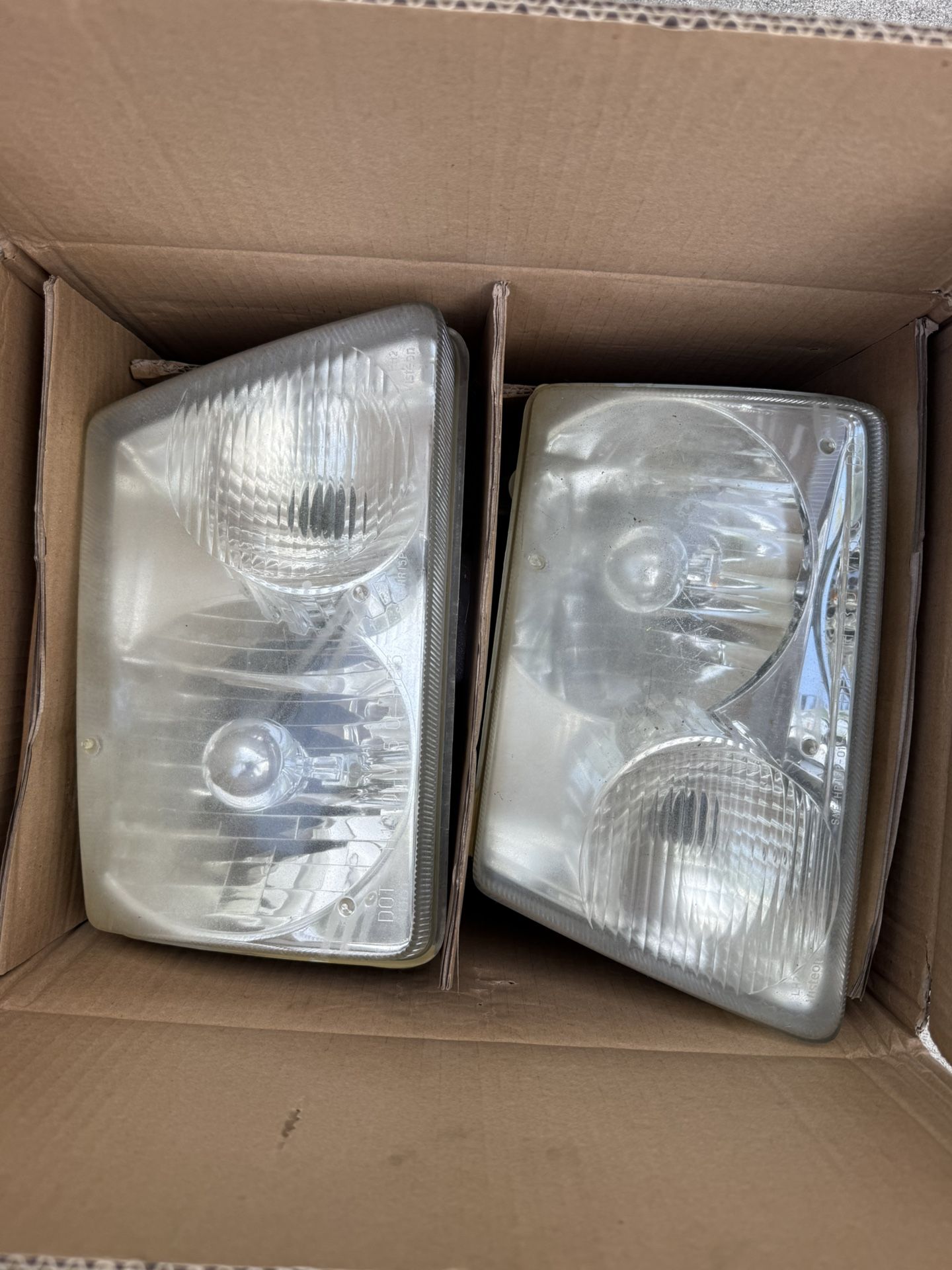 Ford Ranger Headlight 