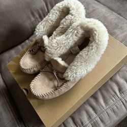 UGG moccasins 