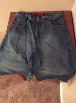 MECCA SIZE 18 SHORTS. NICE DEEP POCKETS!
