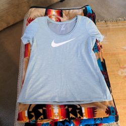 Nike T Shirt