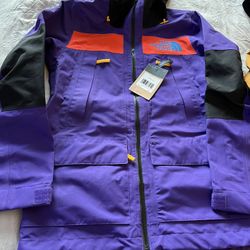 Brand New North Face jacket Size Small W/M unisex really good SALE SALE🔥🔥